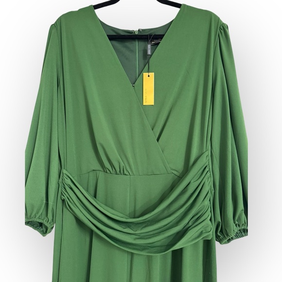 ALEXIA ADMOR NWT $255 Retail Kara Jumpsuit, Size XL, Army Green - Picture 7 of 11